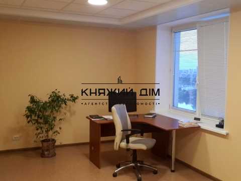 коммерческая по адресу Драгоманова ул., 1-А