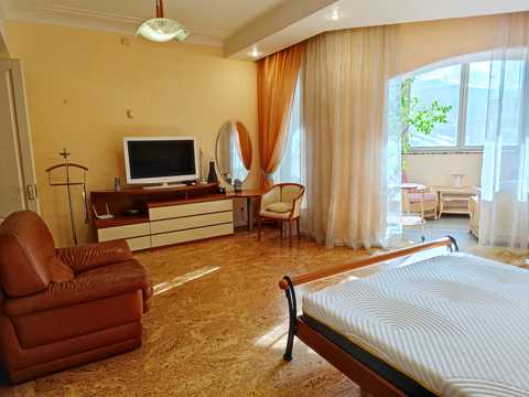 квартира за адресою Володимира Моссаковського вул. (Клари Цеткін), 8