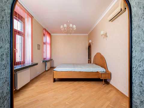 квартира за адресою Заньковецької вул., 8