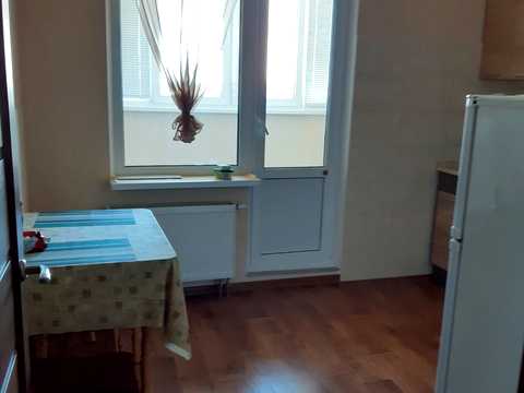 квартира за адресою Ревуцького вул., 56