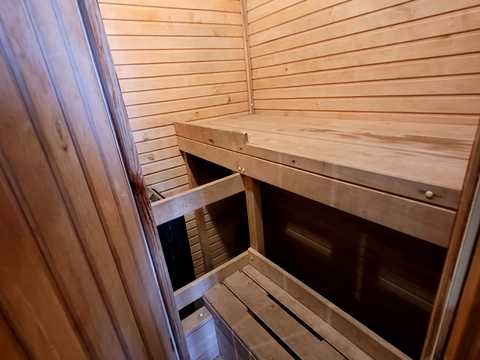квартира за адресою Ревуцького вул., 42-А