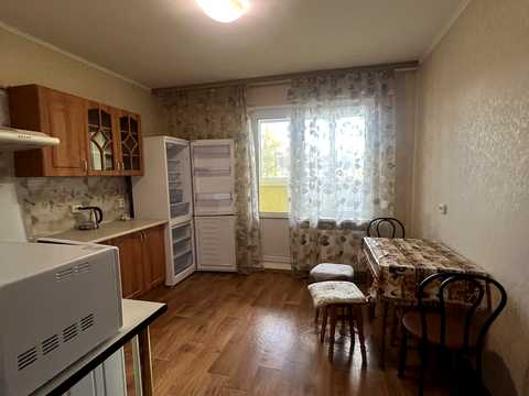 квартира по адресу Академика Глушкова просп., 9-Є