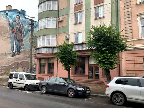 комерційна за адресою Кардинала Любомира Гузара вул., 15