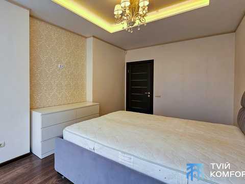 квартира за адресою Регенераторна вул., 4 к7