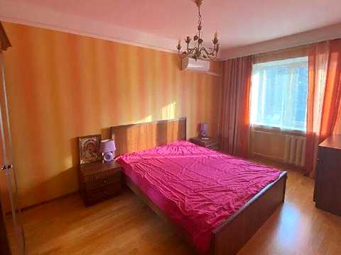 квартира за адресою Євгена Коновальця вул. (Щорса), 33
