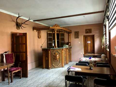 комерційна за адресою Каховська вул., 46
