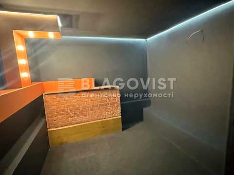 коммерческая по адресу Ивана Мазепы ул. (Січневого Повстання), 3