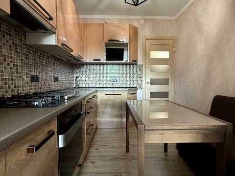 квартира за адресою Південний бульв., 44
