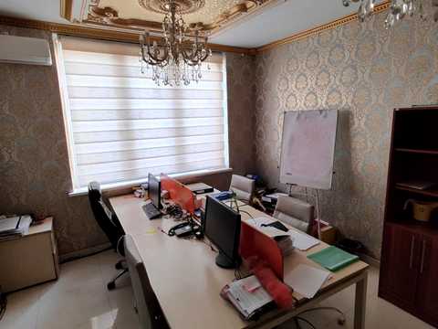 комерційна за адресою Анни Ахматової вул., 48