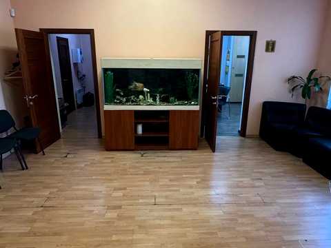 комерційна за адресою Володимира Моссаковського вул. (Клари Цеткін), 1