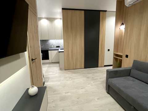 квартира за адресою Краснова вул., 1-В