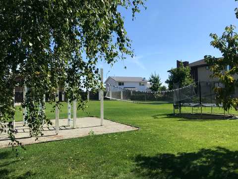 дом по адресу Весняна