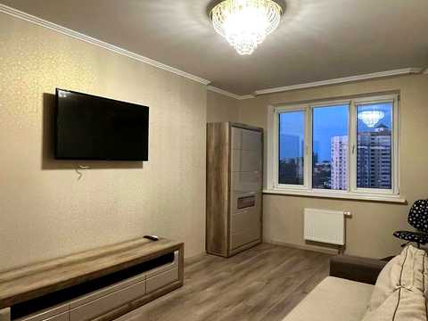 квартира за адресою Феодосійська вул., 3-В