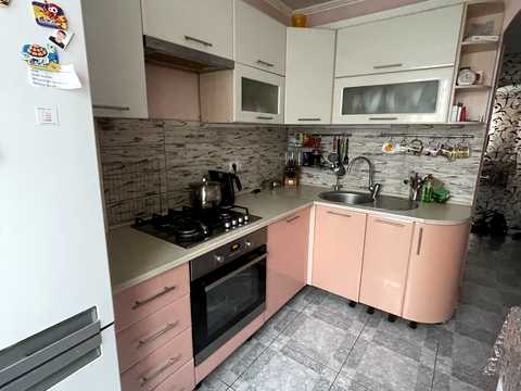 квартира за адресою Сержанта Смирнова, 7