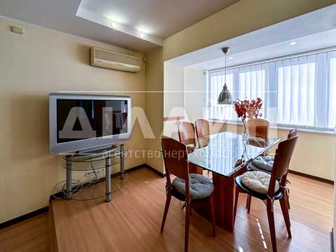 квартира за адресою Автозаводська вул., 56