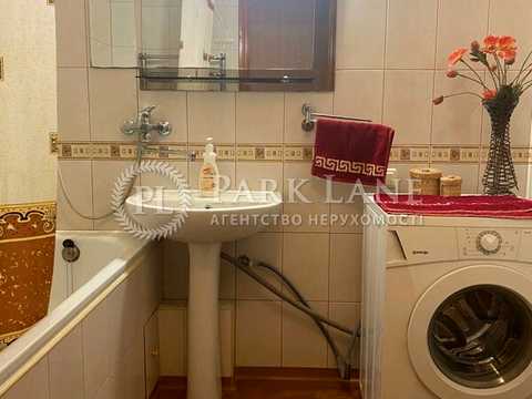 квартира по адресу Драгоманова ул., 12-А
