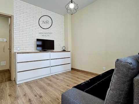 квартира за адресою Соборності просп. (Возз'єднання), 17 к2