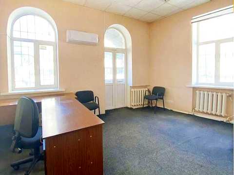 комерційна за адресою Паторжинського вул., 29