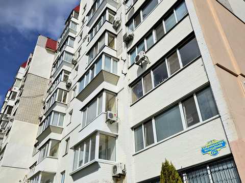 квартира за адресою Добровольчих Батальйонів вул. (Червоноармійська), 157