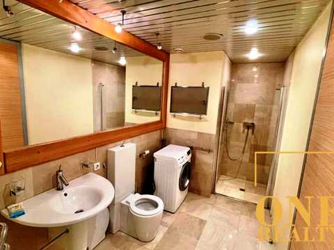 квартира за адресою Кропивницького вул., 10