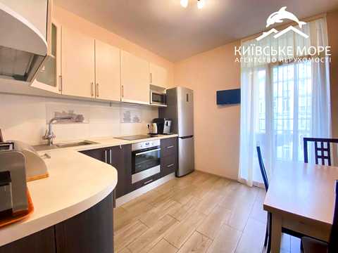 квартира за адресою Регенераторна вул., 4