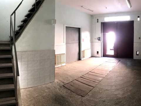 комерційна за адресою Новомостицька вул., 25