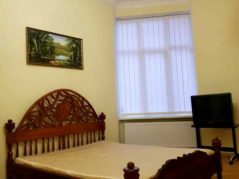 квартира за адресою Генерала Тарнавського вул. (Кутузова), 20