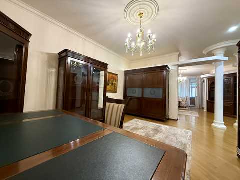 квартира за адресою Старонаводницька вул., 13