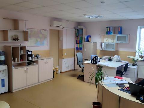 комерційна за адресою Любецька вул., 56