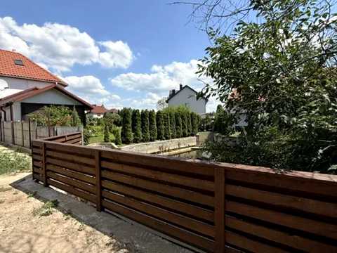 будинок за адресою Центральна вул., 22ч
