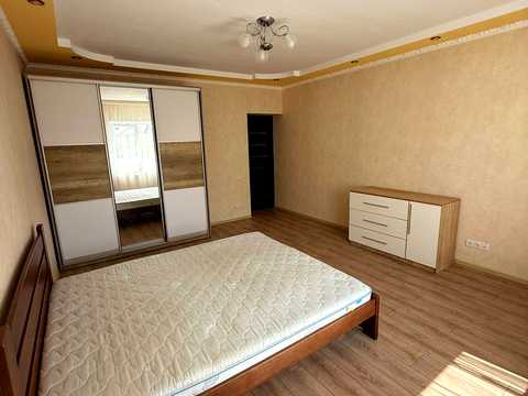 квартира за адресою Романа Андріюка, 7
