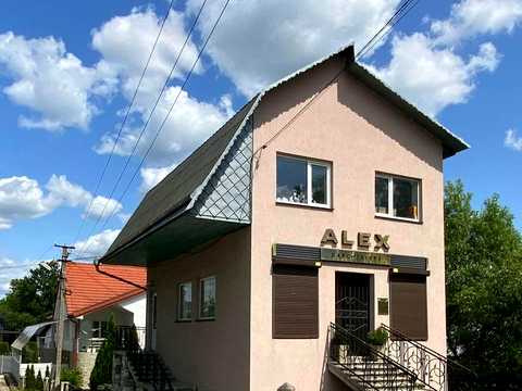 комерційна за адресою Тисмениця, Вірменська, 9б