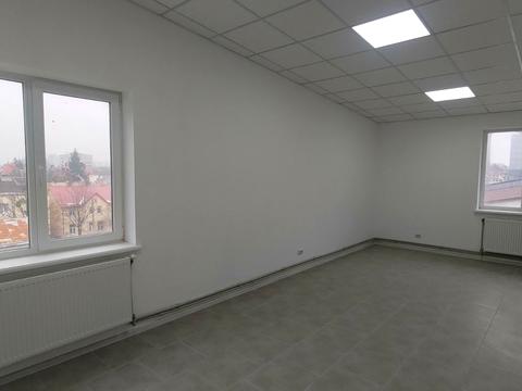 комерційна за адресою Героїв УПА вул., 73