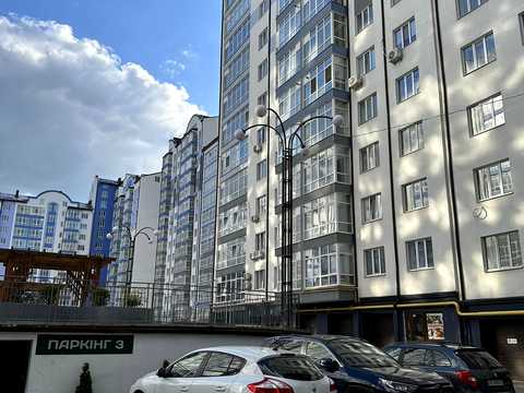 паркомісце за адресою Височана вул., 18