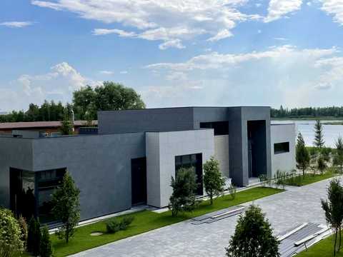 будинок за адресою Центральна вул., 24