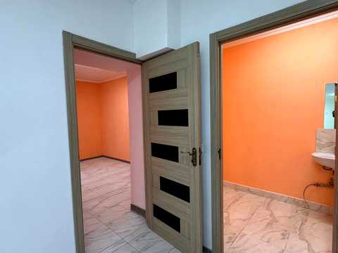комерційна за адресою Молодіжна вул., 2/3Б