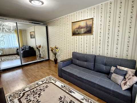 квартира за адресою Софії Русової вул., 3