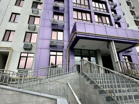 комерційна за адресою Садова вул., 1-В к1