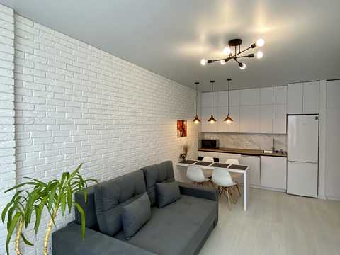 квартира за адресою Салютна вул., 2к23
