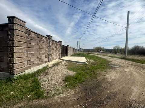 ділянка за адресою Юності, 44