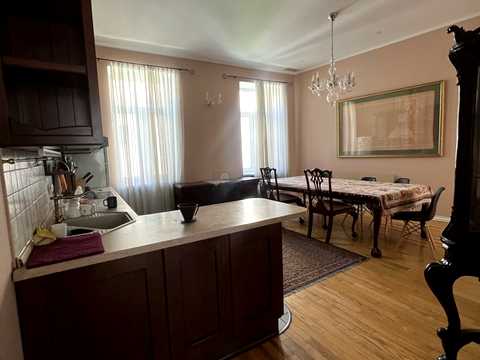 квартира за адресою Шота Руставелі вул., 4