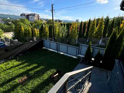 дом по адресу Лесі Українки ул., 4
