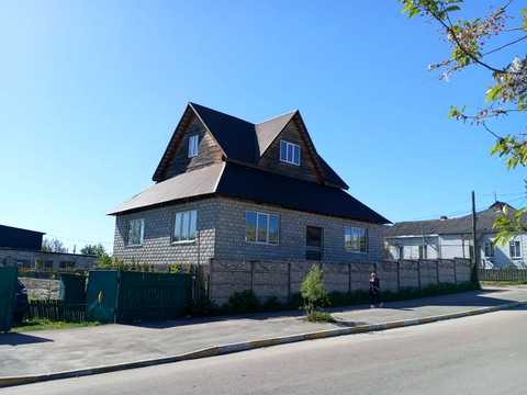комерційна за адресою Радомишль, Центральна, 3
