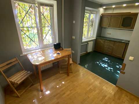 квартира за адресою Богатирська вул., 20