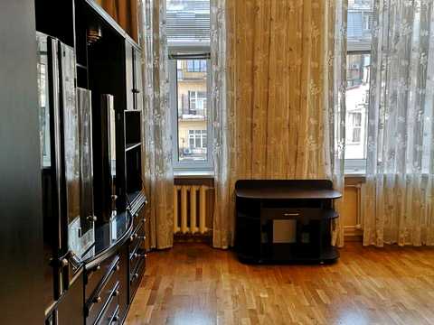квартира за адресою Євгена Чикаленка вул. (Пушкінська), 31-В