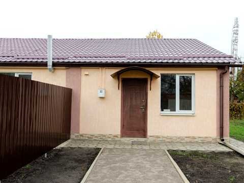 будинок за адресою Новобудовна вул. (Комінтерну), 1