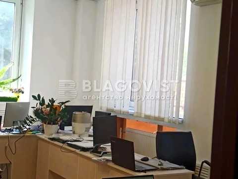 коммерческая по адресу Почайнинская ул., 70