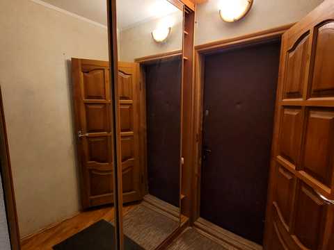 квартира за адресою Ревуцького вул., 42-А