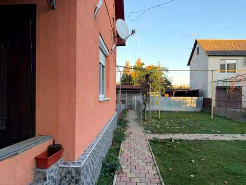 дом по адресу Олега Ольжича ул. (Івана Лобачевського)
