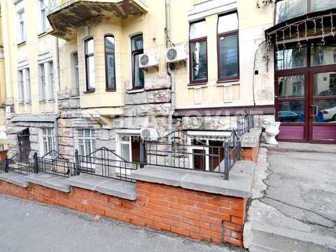 коммерческая по адресу Лютеранская ул., 15